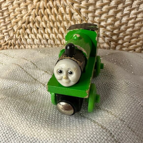 Thomas and Friends Percy Wooden Railway - Picture 1 of 7